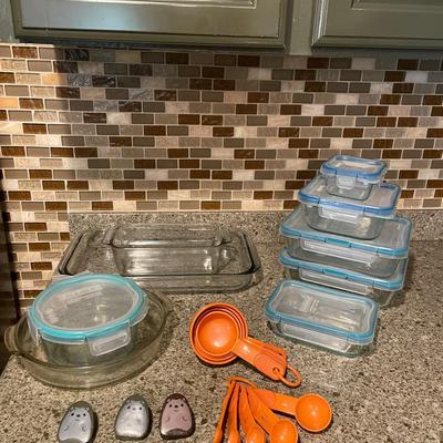 Pyrex Galore See Photos