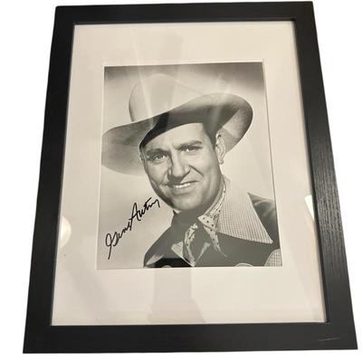 Sale Photo Thumbnail #360: Gene Autrey signed photo