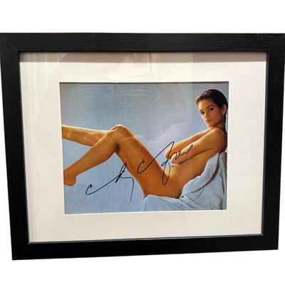 Sale Photo Thumbnail #409: signed photo of Cindy Crawford 12.5" x 16