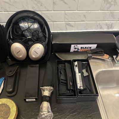 Sale Photo Thumbnail #576: Bose, pocket knives, 