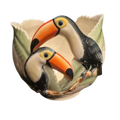 Sale Photo Thumbnail #42: Toucan Franz pot