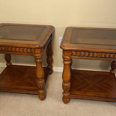 Nice quality Wood & glass End Tables 26x25x25 (matches console table)