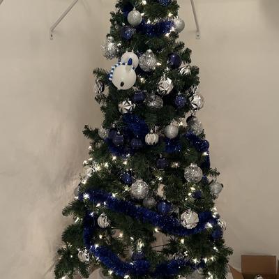 Fully Decorated 6ft Christmas Tree With Case 