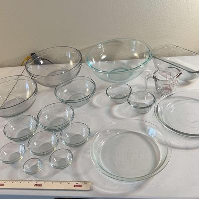 Pyrex Dish Lot - Bowls, Pie Pans, & Bread Pan 