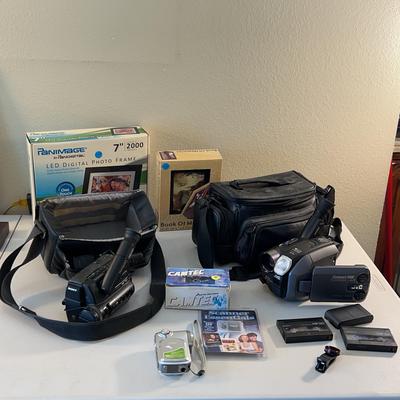 Digital Photo Frame & Handheld VHS Cameras Lot - Sony Handycam + JVC 