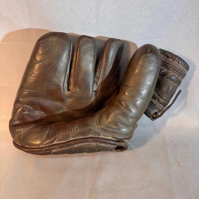Vintage Roy Smalley “Professional Model” Baseball Glove 