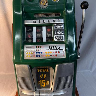 Vintage Mills 5¢ Slot Machine 