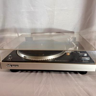 JVC Automatic Turntable QL-F4