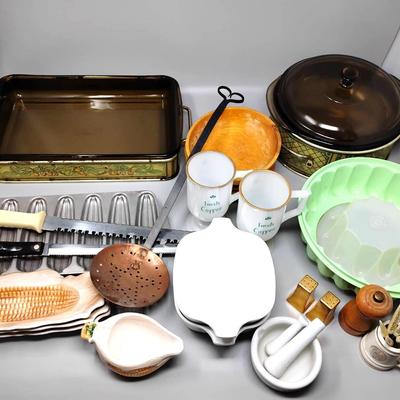 Vintage Kitchenware Featuring Pyrex 