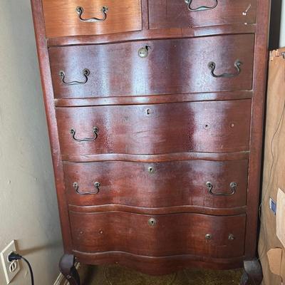 Tall Vintage Dresser (project) 