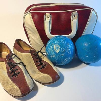 Baltimore  Bowling! Duckpin Balls, Bag And Ladies Shoes