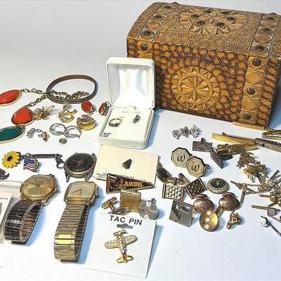 Men's And Ladies Jewelry 