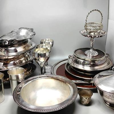 Silverplate & Electroplate Dinner Service 