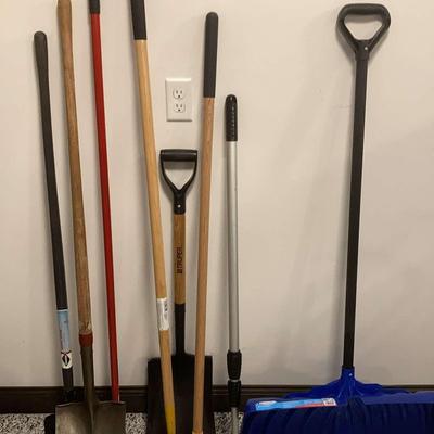 A Lot of Eight Outdoor Hand Tools