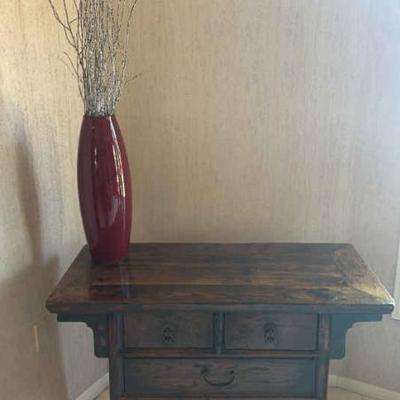 Sf135 genghis khan entry table and vase
