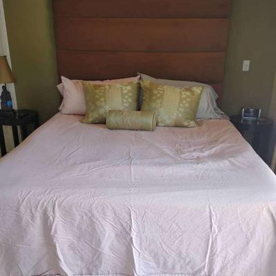Sf115 california king bed with headboard