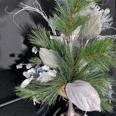 (S222) Winter Flower Bouquet 