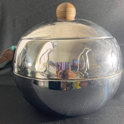 (S153) 50’s Vintage West Bend Aluminum Co. Penguin Ice Bucket Hot &Cold Server Chrome