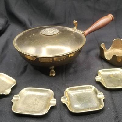 (MDR3041) Vintage Brass Crumb/Ash Collector With Stackable Brass Personal Ashtrays