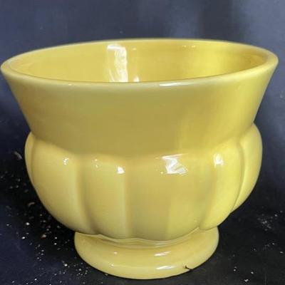 (S220) Vintage Haeger 667 USA Yellow Vase