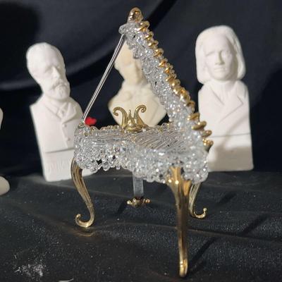 (S211) Vintage Ceramic Set Of Composers /Vintage Blown Glass Baby Grand Piano Figurine