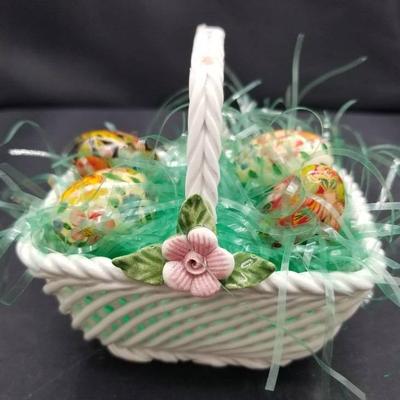 (MDR00018) Levante Porcelain Basket Filled With 4 Handpainted Wooden Eggs