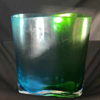 (S122) Art Glass Blue/ Green Vase