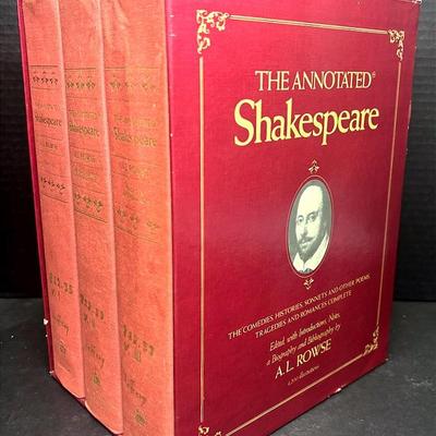 The Annotated Shakespeare in Three Volumes 
