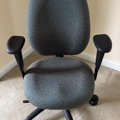 Green Upholstered Rolling Adjustable Office Chair