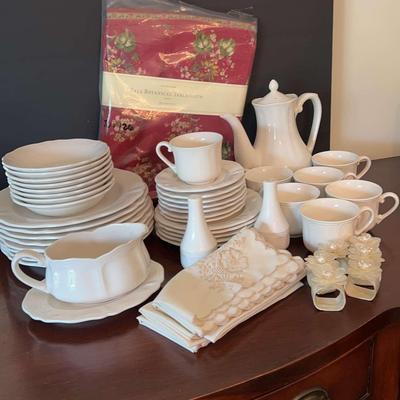 Federalist Ironstone Dishes