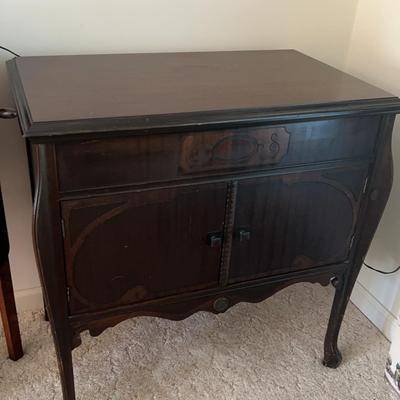 Silvertone TRU-PHONIC Phonograph And Cabinet