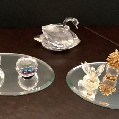 Collection Of Small Crystal Figurines (8 Pieces)