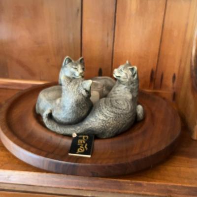Adorable Lazy Susan With Cat Candle Holder
