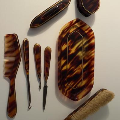 Pyralin LaBelle Dresser Set