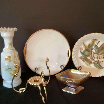 Collectible Dishes (5 Pieces)