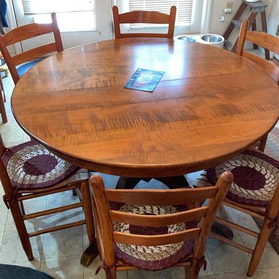 Samuel S. Case Round Tiger Maple Kitchen Table with 6 Chairs