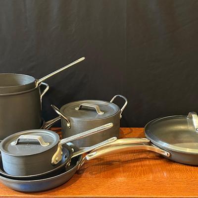Set Of 7 Calphalon Pots And Pans