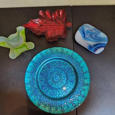 Lot Of Assorted Glass Pieces
