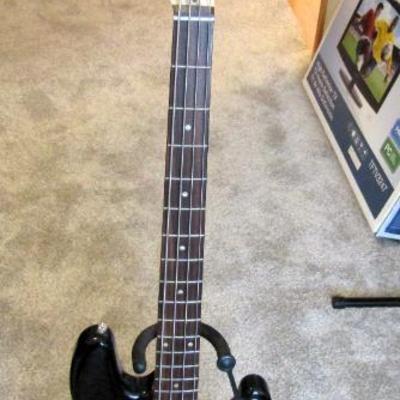 Sale Photo Thumbnail #59: Fender Squier P Bass