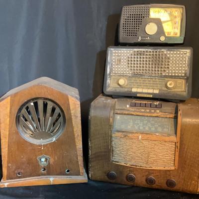 AX229 Jewel Bakelite and Philletta Radio 