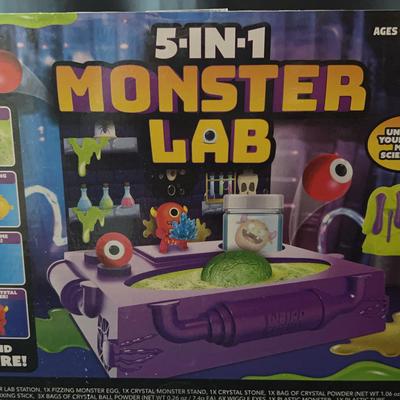 AX124 Monster Lab