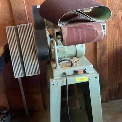 AX313 Central Machinery Belt & Disk Sander