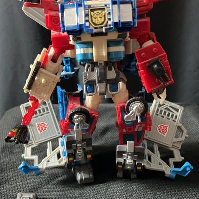 AX119 2001 Omega Prime Transformer