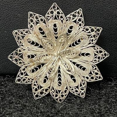 Vintage Filigree Floral Brooch