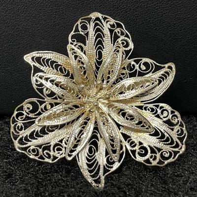 Vintage Filigree Brooch / Pendant