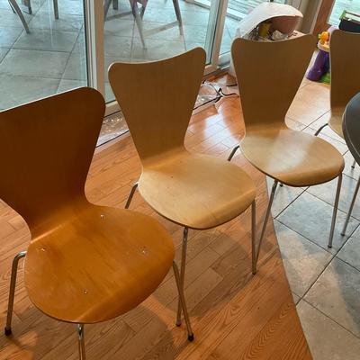 Set Of 4 Wood And Metal Dining Chairs