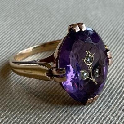 14k Gold Ring w/ Purple Stone Inlaid w/ Gold & Diamonds