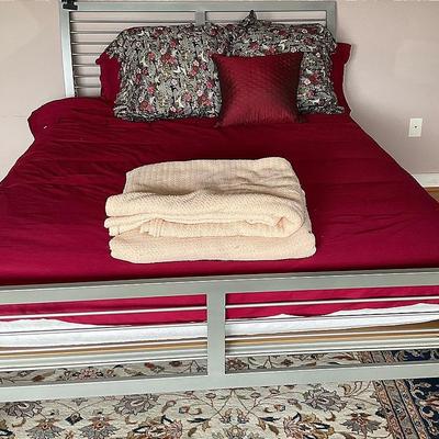 Brushed Silver Metal Queen Headboard And Footboard