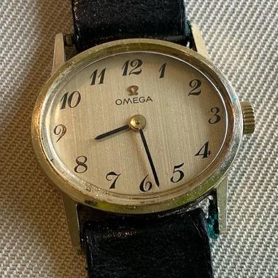 Omega 14k Gold Back Watch