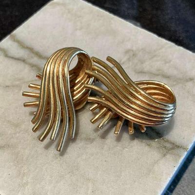 14kt Gold Clip Earrings (16.74g)